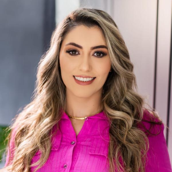 Foto de DÉBORA  MORAES BRANDÃO